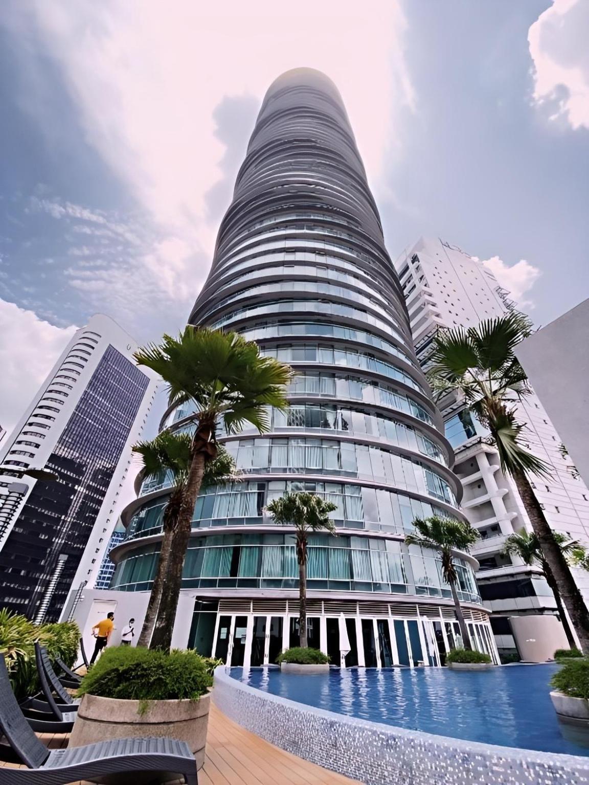 Vortex Hotel Suites Klcc At Kuala Lumpur City Center Exterior photo